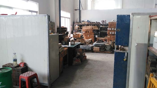 物料倉(cāng)庫(kù)NO2(凱恩利機(jī)床)