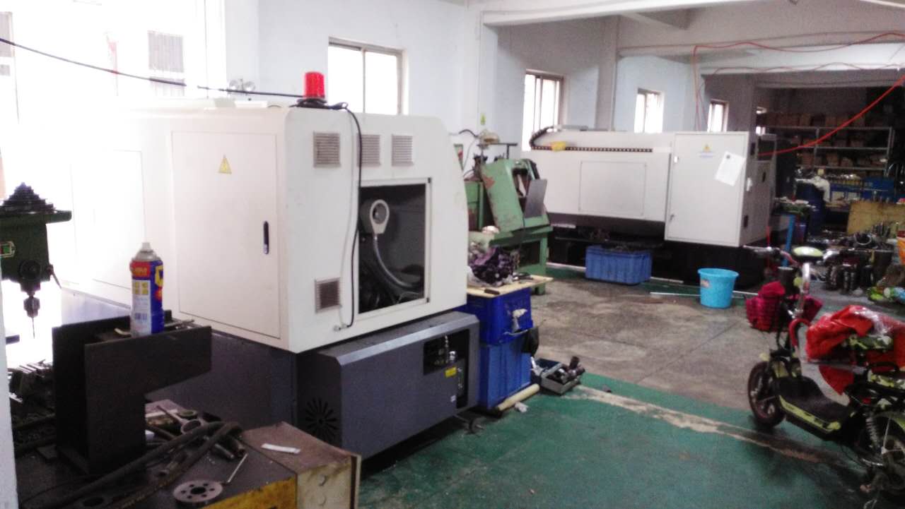 凱恩利數(shù)控車(chē)床36機(jī)（現(xiàn)場(chǎng)圖）