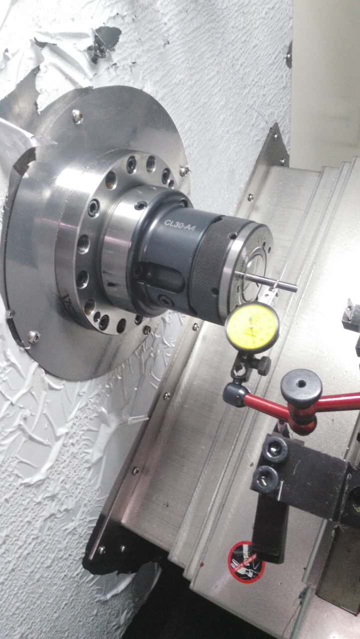  凱恩利25排刀機(jī)操作現(xiàn)場所（校精度）