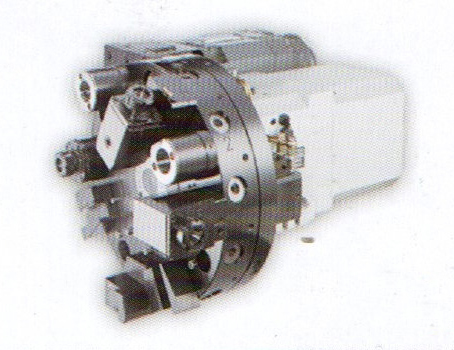 采用臺(tái)灣六鑫八工位液壓旋轉(zhuǎn)刀塔，定位精度高、故障率低、換刀快，就近換刀。